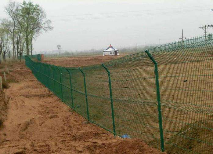 雙邊絲隔離網(wǎng)