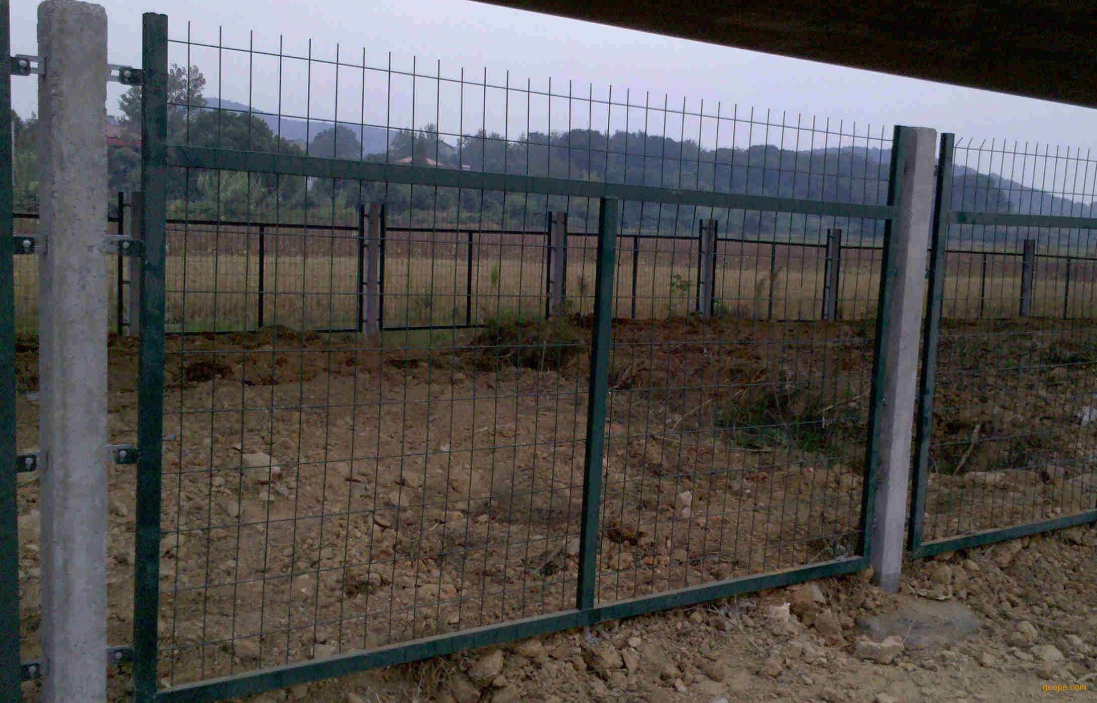 高鐵防護(hù)柵欄