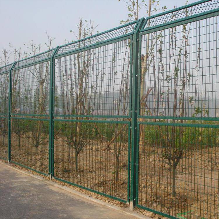 組裝式球場圍網(wǎng)的制作工藝