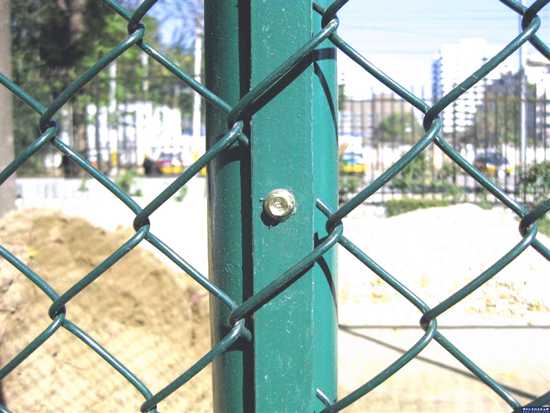 籃球場(chǎng)運(yùn)動(dòng)場(chǎng)圍網(wǎng)施工流程及注意事項(xiàng)