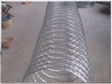 監(jiān)獄鋼網(wǎng)墻用刀刺網(wǎng)