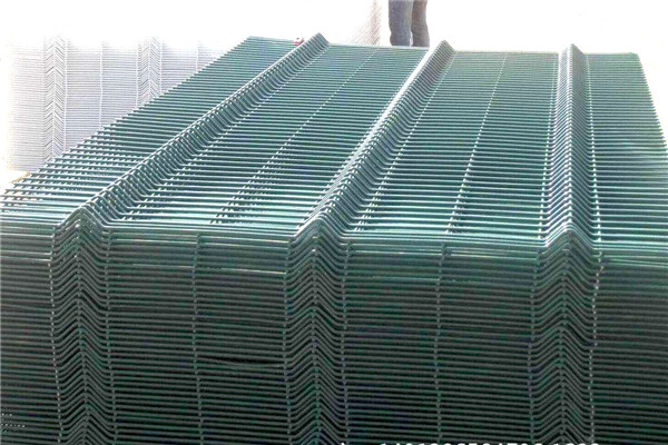 三折彎護欄網(wǎng)